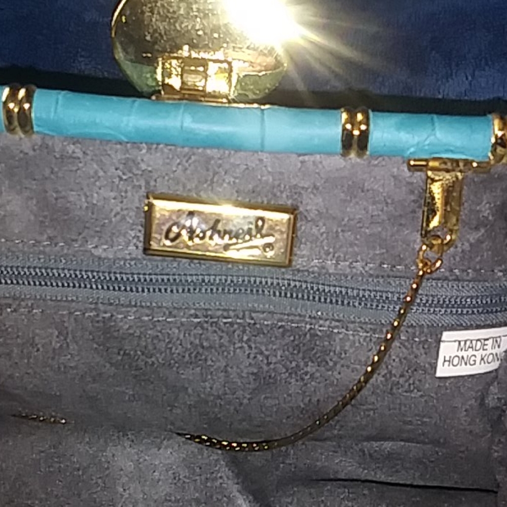 Designer handbag - Picture 3 of 4
